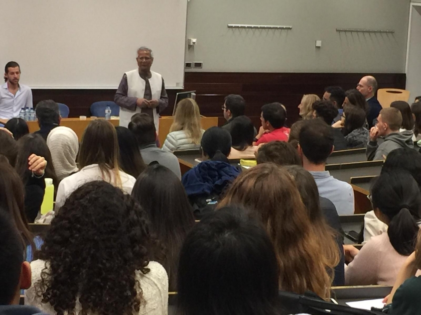 Professor Muhammad Yunus was in a meeting with students from Barcelona Universities at the University Pompeu Fabra